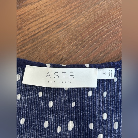 ASTR Ribbed Top - Picture 2 of 4